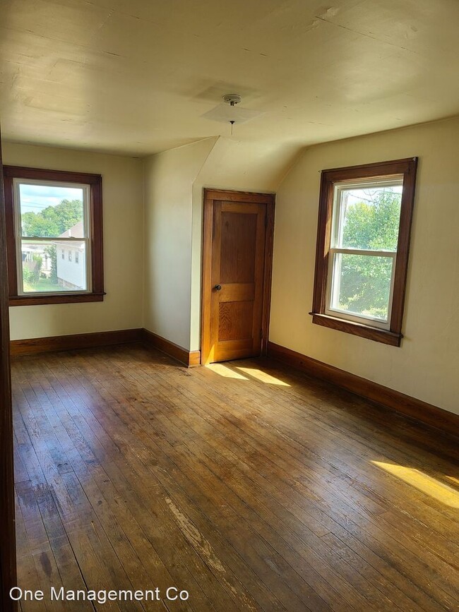 Building Photo - 3 br, 1.5 bath House - 344 Massie Ave