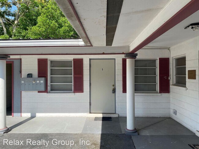 Building Photo - 2225 9th Ave W