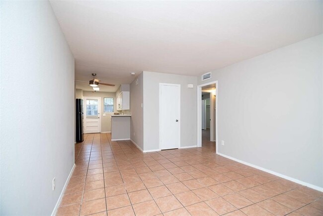 Building Photo - 6311 Fondren Rd