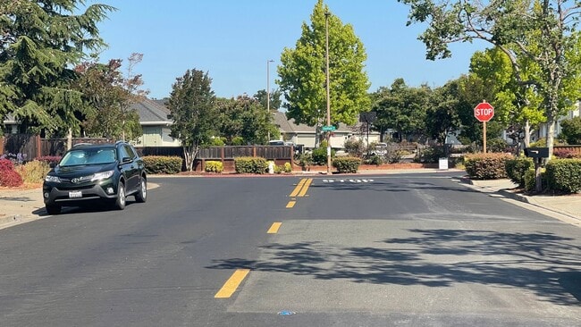 Photo - 228 Puddingstone Rd House