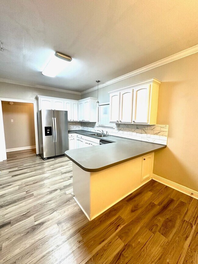 Foto del edificio - 14335 Park Meadow Dr