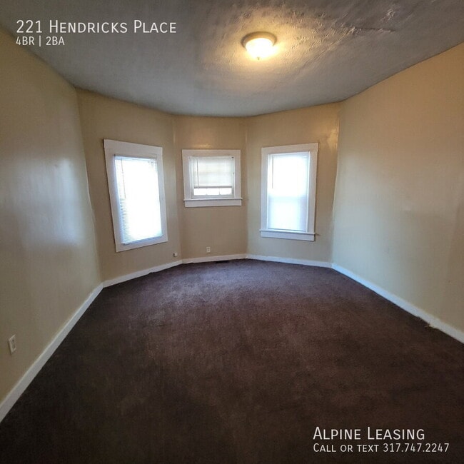 Building Photo - 221 Hendricks Pl