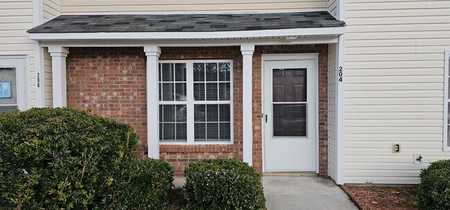 Foto del edificio - 204 Fairwood Ct