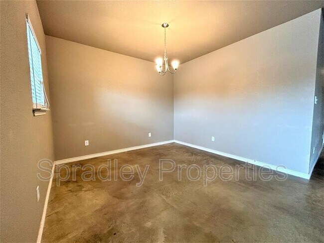 Building Photo - 4620 Teesh Dr
