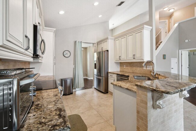 Foto del edificio - 4 Bedroom Single Family in Orlando