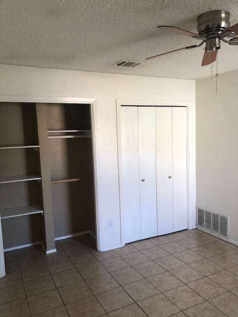 Front Bedroom - 11507 Walnut Ridge Dr