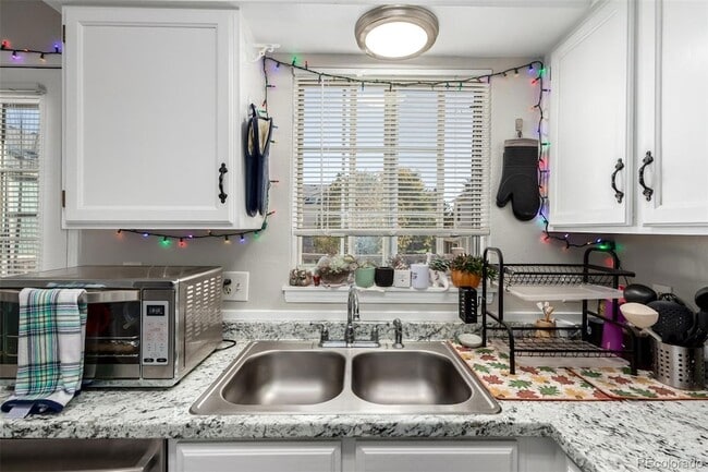 Photo - 6708 S Holland Way Townhome