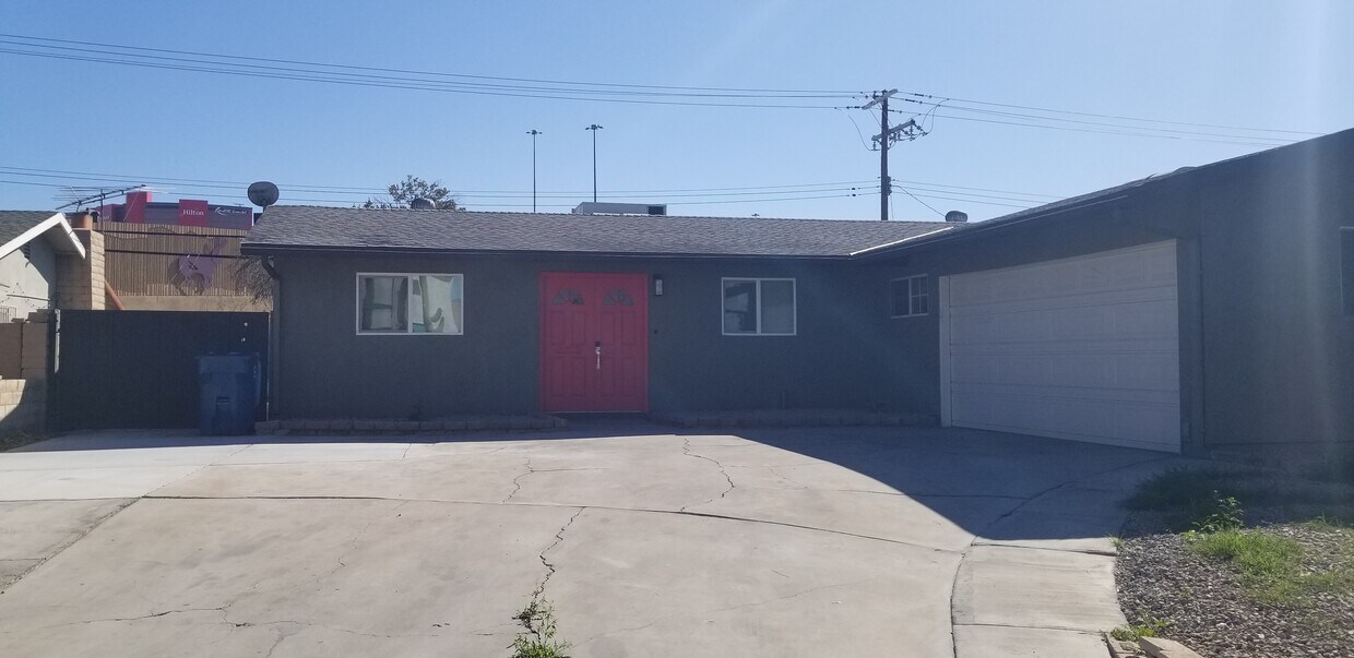 Front - 2105 Glen Heather Way