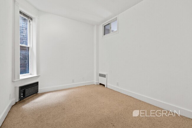 Foto del edificio - 348 E 78th St