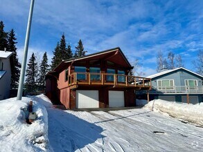 Building Photo - 1740 Rebel Ridge Dr