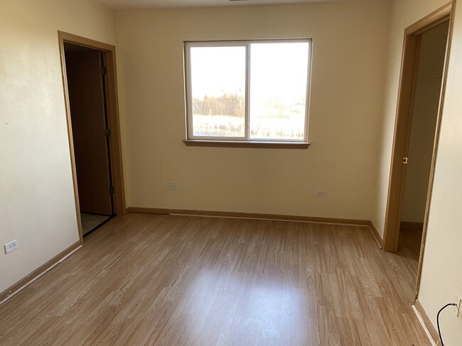 Foto del edificio - 941 N Swift Rd