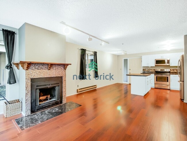 Building Photo - 2 Bed 1 Bath Condo in Desirable Capitol Hill