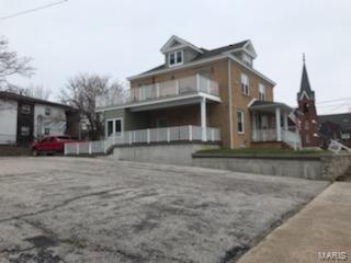 Building Photo - 601 Henry St
