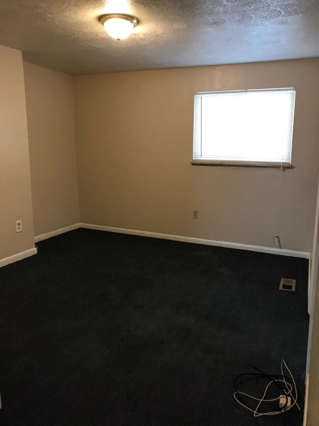 Photo - Carrick NEW 4 bedroom apartment. Section 8 accepted