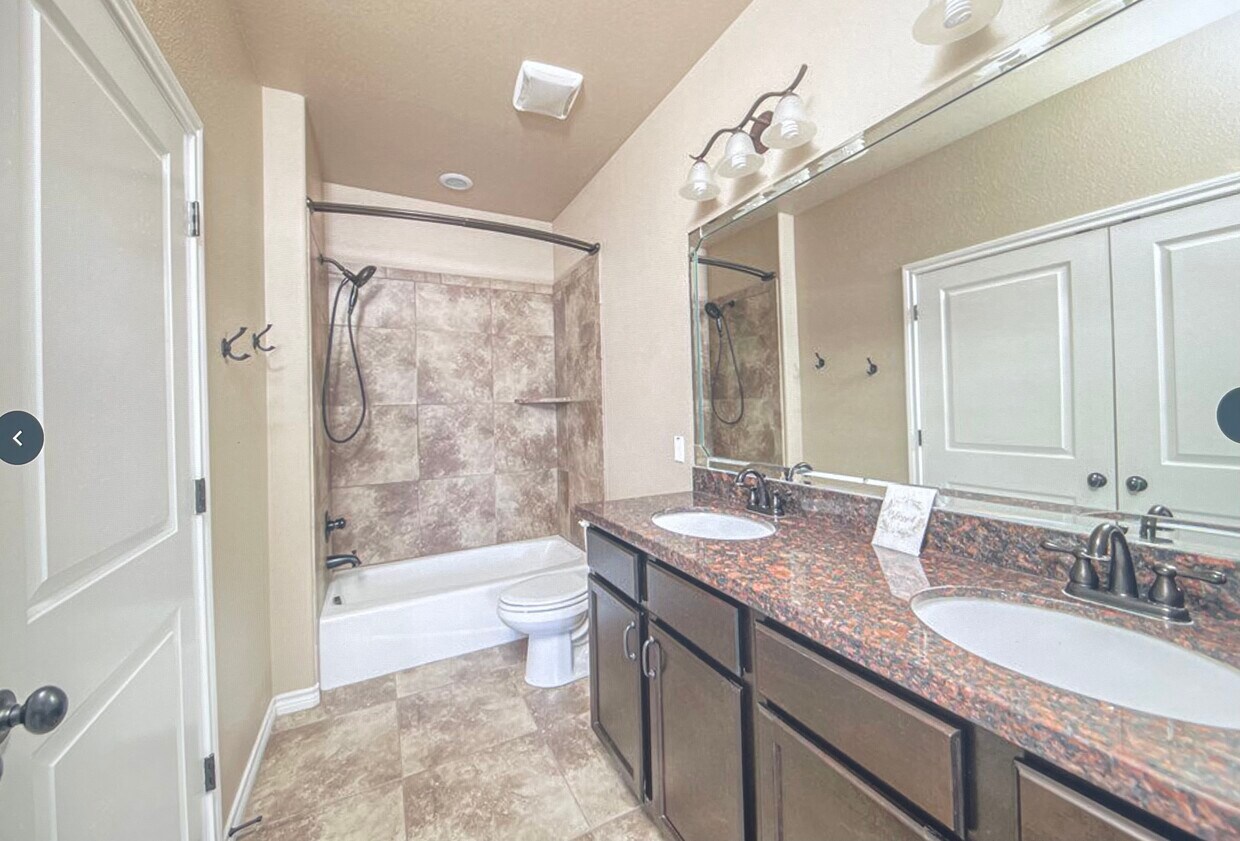 711 Old Course Rd Odessa, TX 79765 Alquileres en Odessa, TX