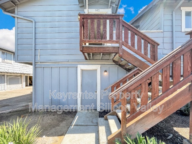 Building Photo - 547 Groth Pl