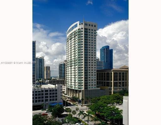 Foto principal - 350 SE 2nd St