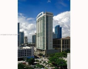 Building Photo - 350 SE 2nd St