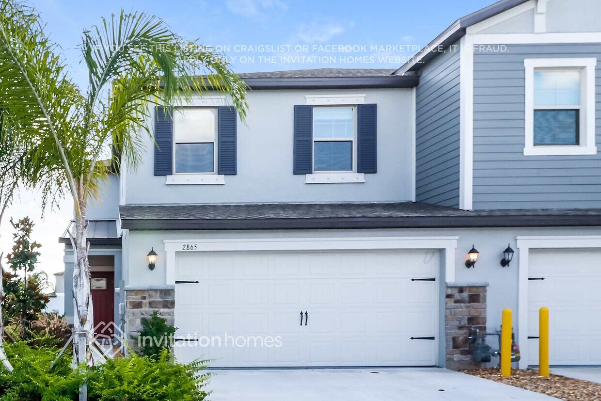 Foto principal - 2865 Coach Manors Way