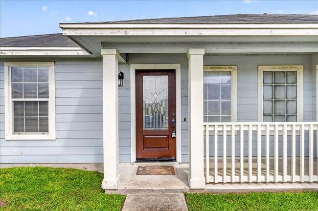 Building Photo - 2314 Blue Star Dr