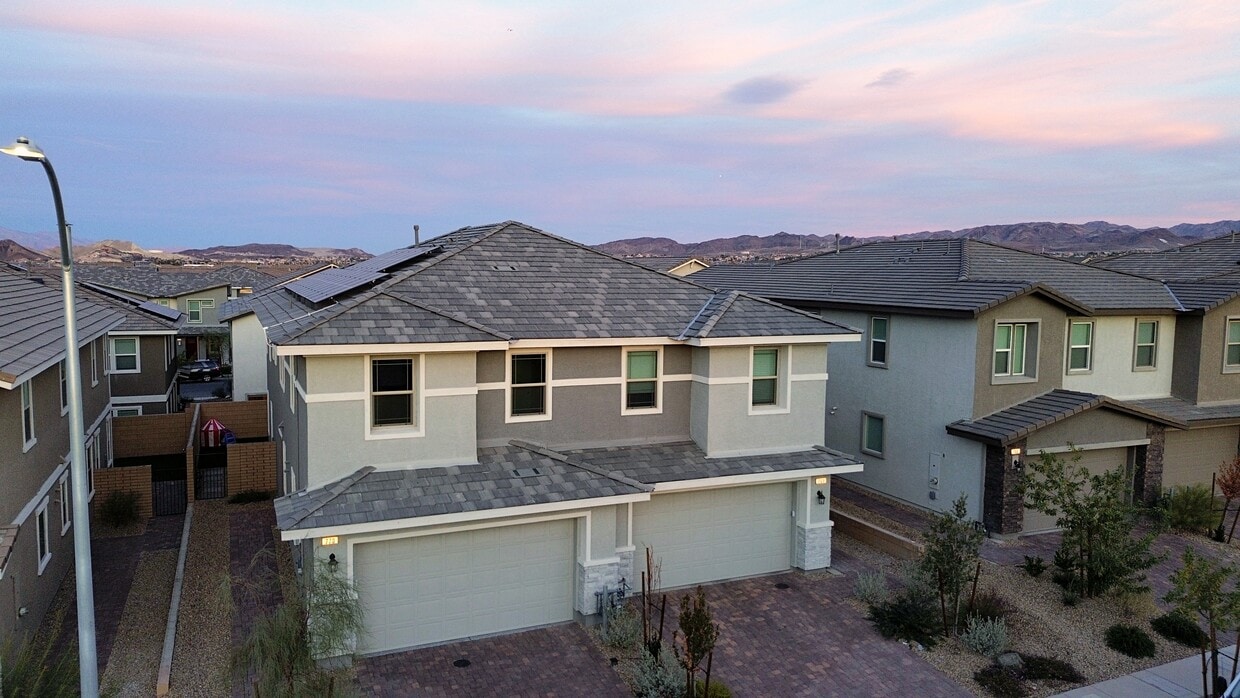 Primary Photo - 770 Aurora Vale Pl