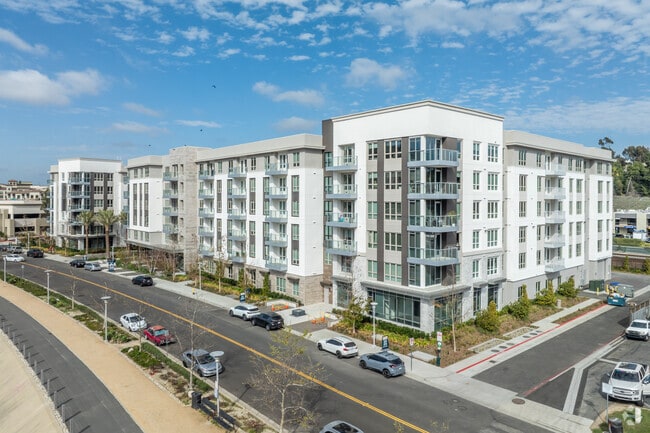 Building Photo - Hanover Laguna Niguel