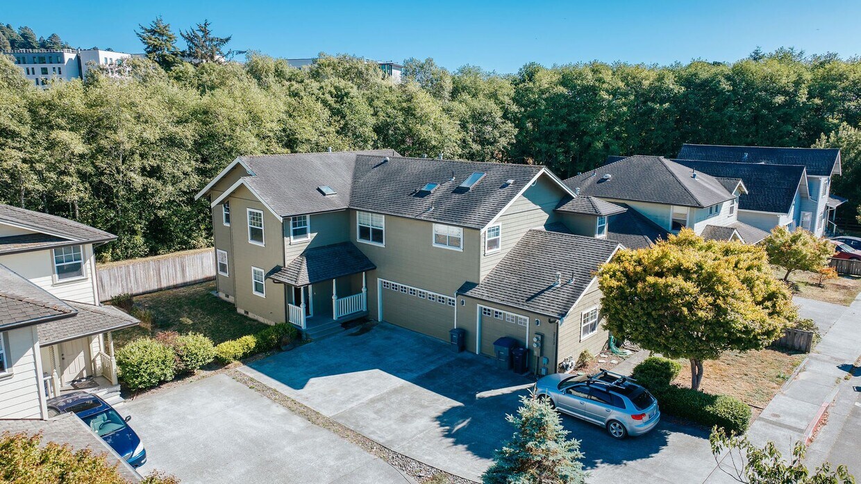 Foto principal - 2712 Meadow Creek Way