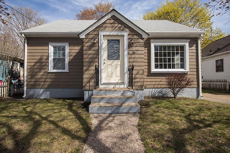 Primary Photo - 132 Windsor Rd