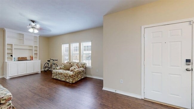 Foto del edificio - 609 Townplace Dr