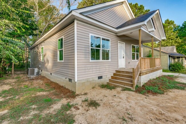 Building Photo - Newly built 3 bedroom, 2 bath Home
