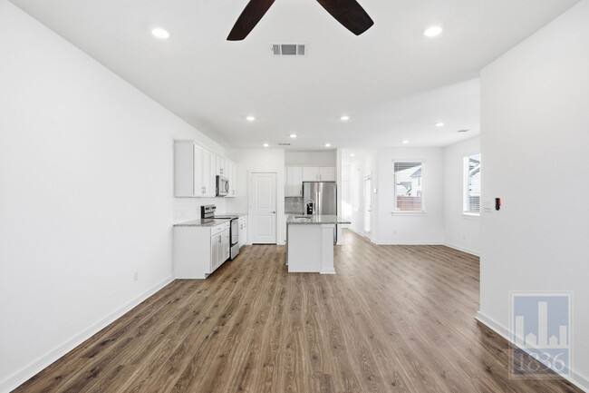 Foto del edificio - 2514 Rose Archer Ln