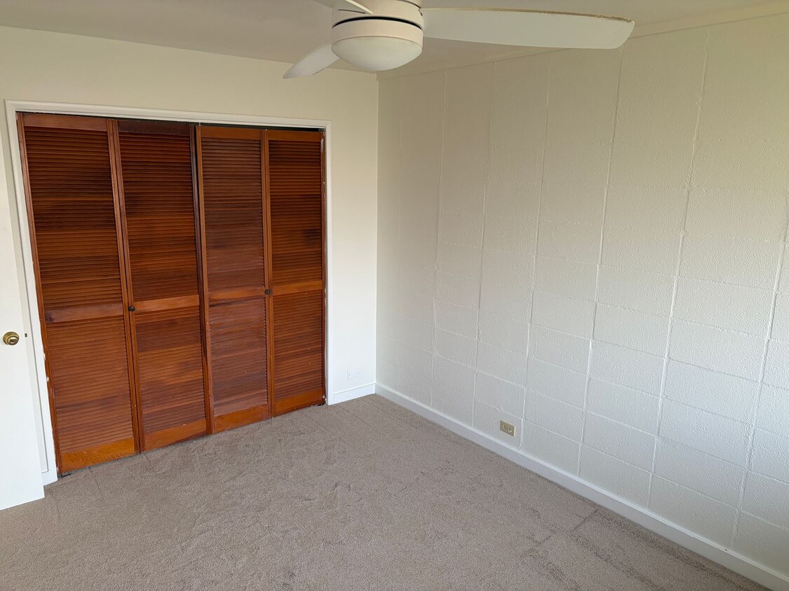 Building Photo - Waialae Gardens - 2bd/2ba/1pkg - Newly Renovated