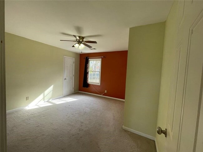 Building Photo - 156 Plantation Trce