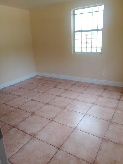 Foto del edificio - 1433 W 13th St