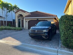 Building Photo - 9816 NW 10 Terrace