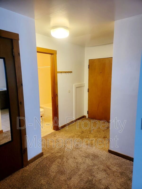 415 King St Unit Apt.7, East Stroudsburg, PA 18301 Condo for Rent in