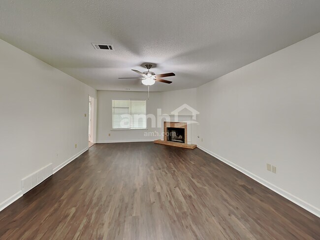 Foto del edificio - 3019 Long Bridge Cv