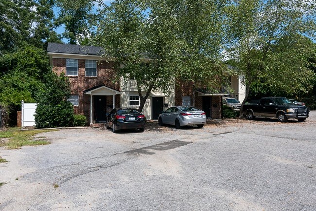 Exterior - 1430-1432 Aralia Dr
