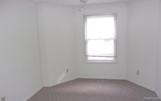 Building Photo - 505 W Lincoln Ave