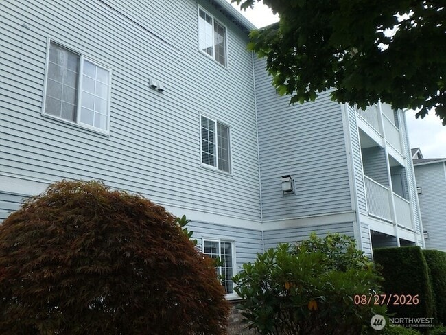 Building Photo - 18621 Blueberry Ln