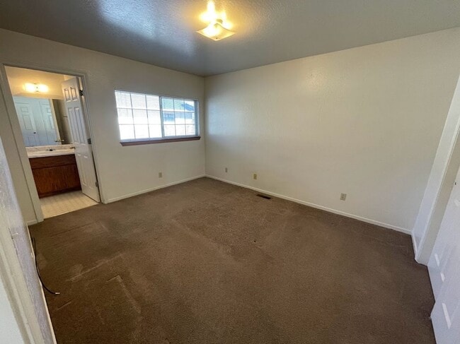 Building Photo - 1348 Kimmerling Rd