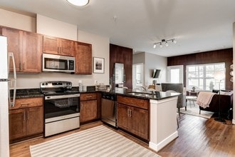Building Photo - Paragon At Columbia Overlook