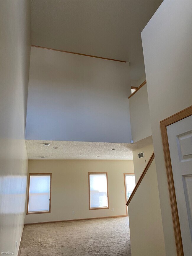 Building Photo - 7527 Yates Ln N