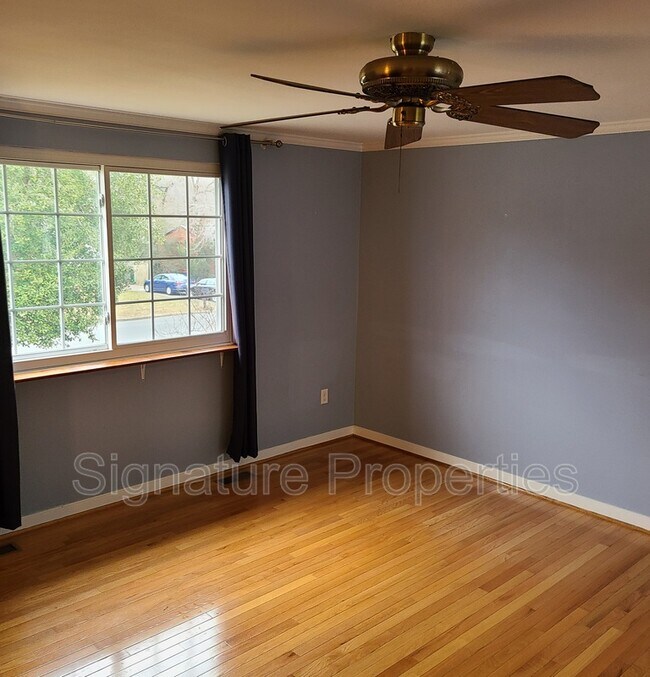 Foto del edificio - 9319 Broad Meadows Rd