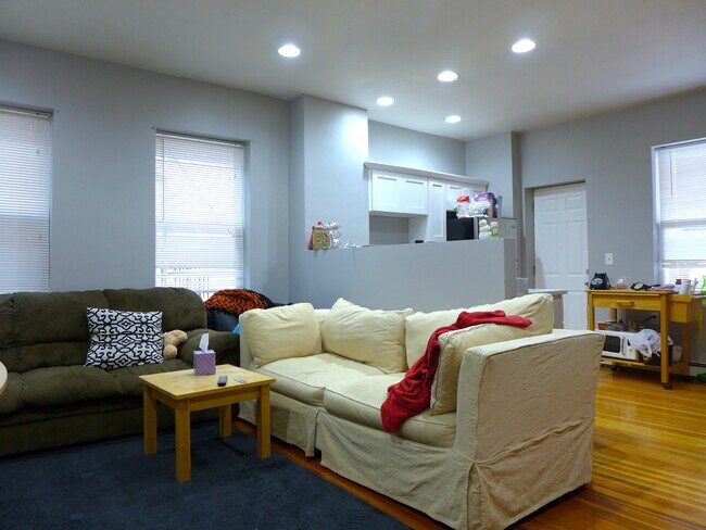 Building Photo - 38 S Huntington Ave