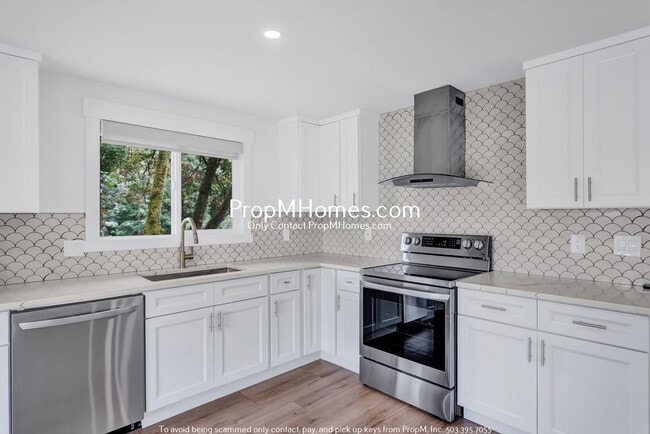 Building Photo - Updated Three Bedroom Escape in Hallinan N...