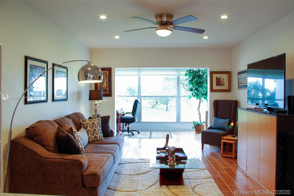 Primary Photo - 2750 W Golf Blvd