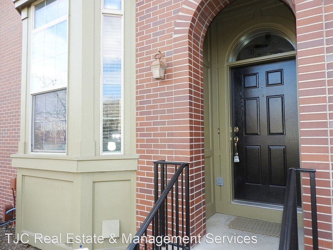 Foto principal - 2 br, 2.5 bath House - 8182 E 29th Ave