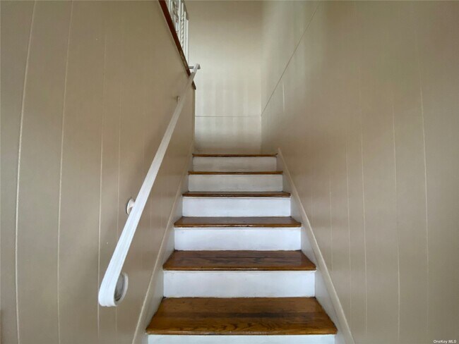 Building Photo - 450 Beach 68th St