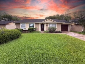 Building Photo - 2503 Ironclad Dr